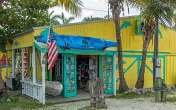 safari lounge key west